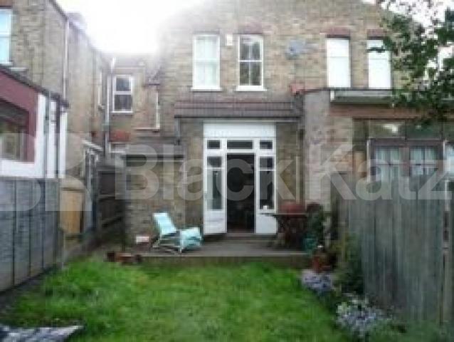 			3 Bedroom, 1 bath, 1 reception Terraced House			 Natal Road, BOUNDS GREEN N11